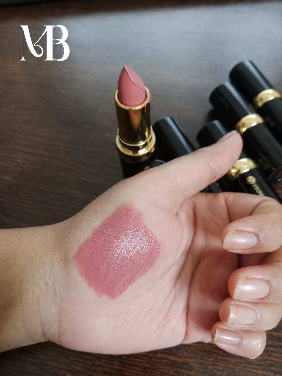 Young Vision Velvet Matte Lipstick Shade 01